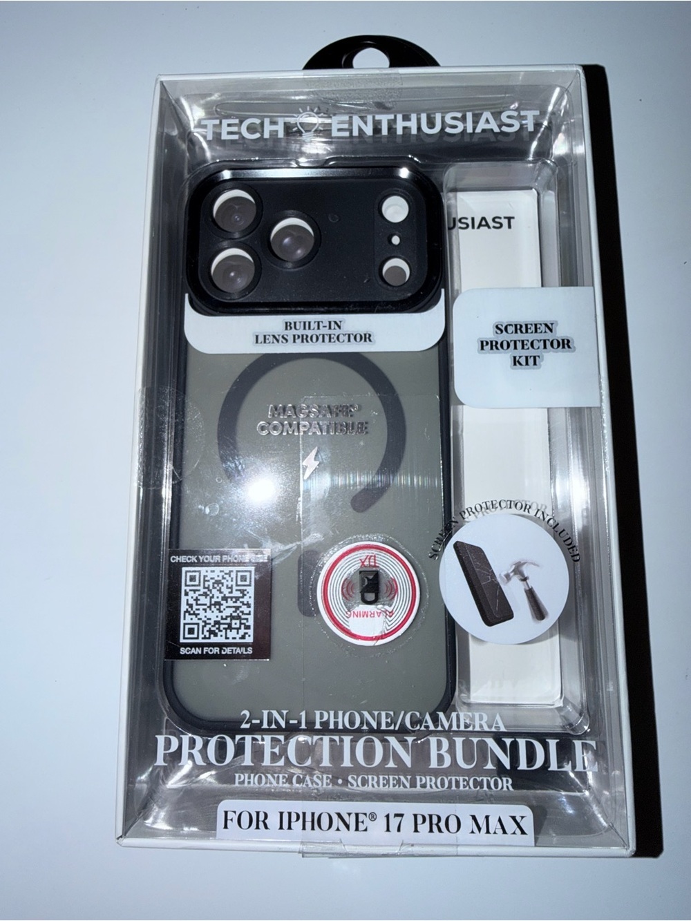 Tech Enthusiast 2-in-1 MagSafe Protection Bundle for iPhone 17 Pro Max – Black